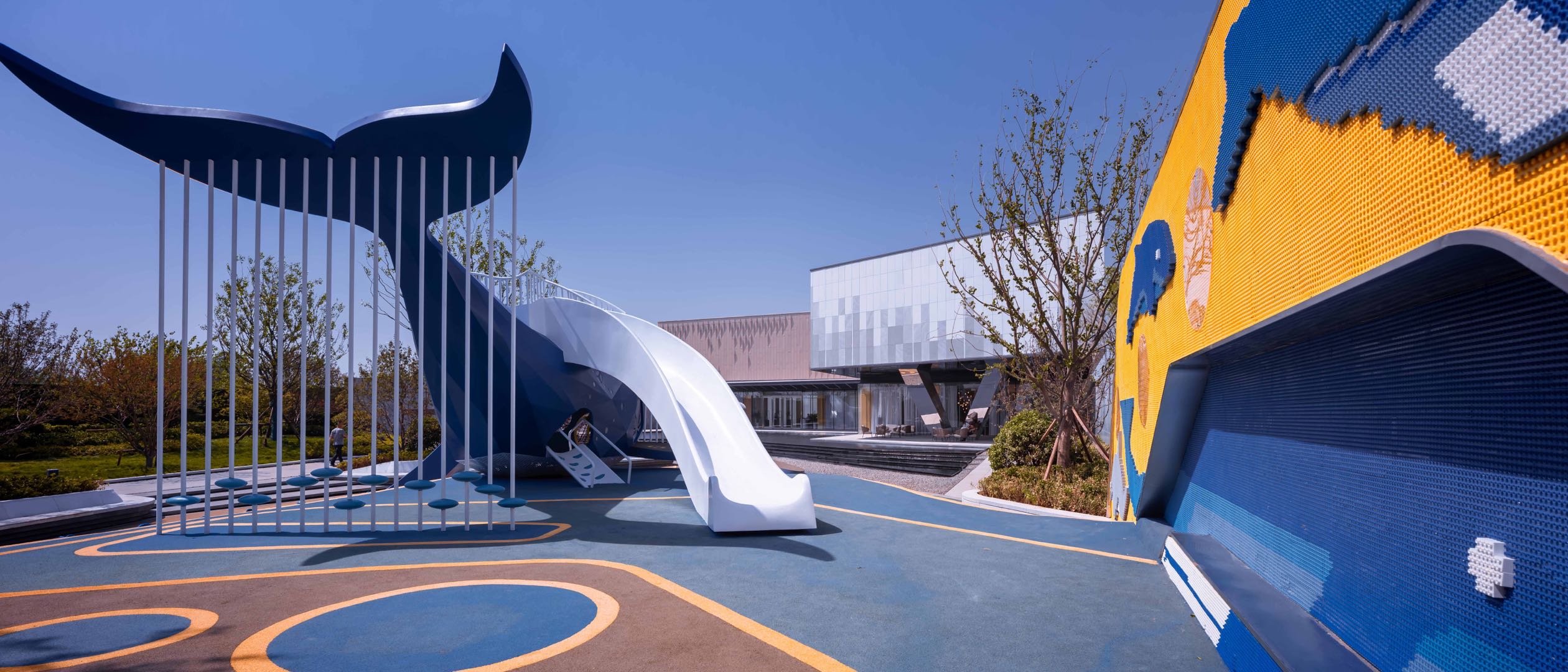 兒童游樂設備.jpg 兒童游樂設備.jpg